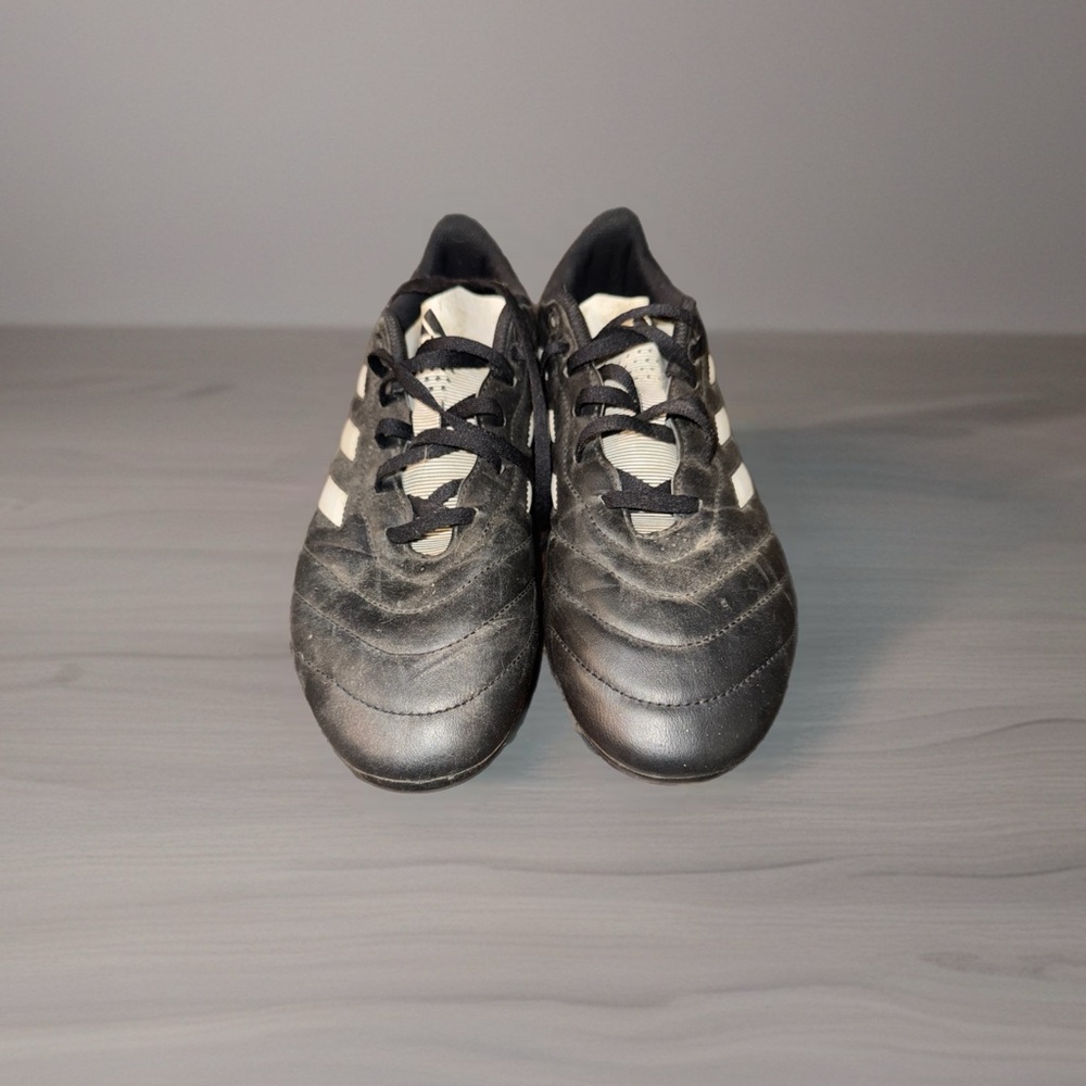 Adidas Men's Black and White football Cleats
